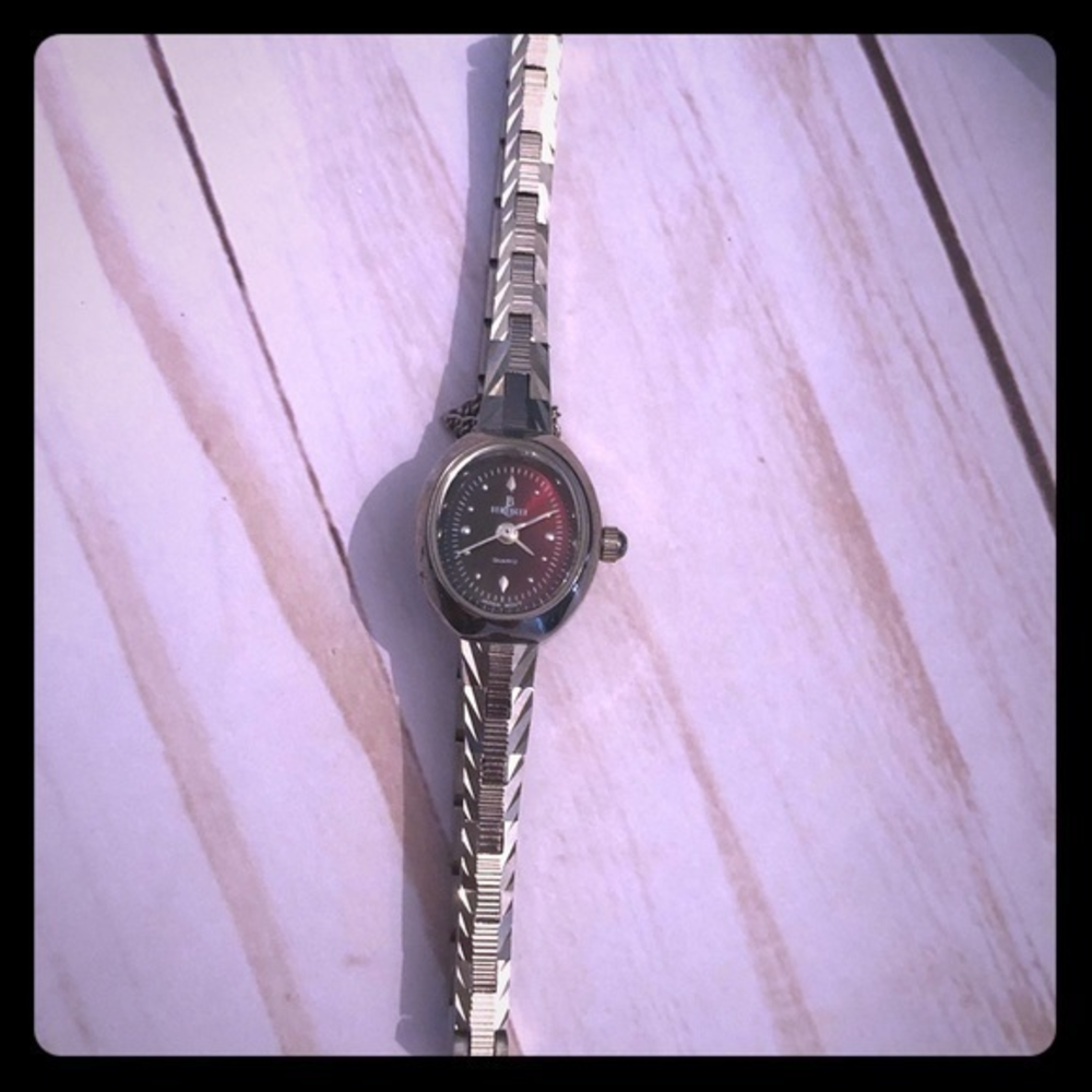 Berenger Red Class Wrist Watch‎